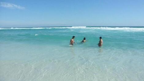 Casa tipo cabaña cerca de la playa y la laguna en Arraial do Cabo