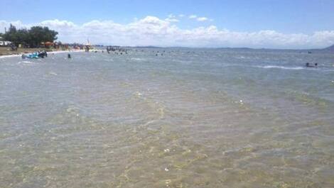 Casa tipo cabaña cerca de la playa y la laguna en Arraial do Cabo