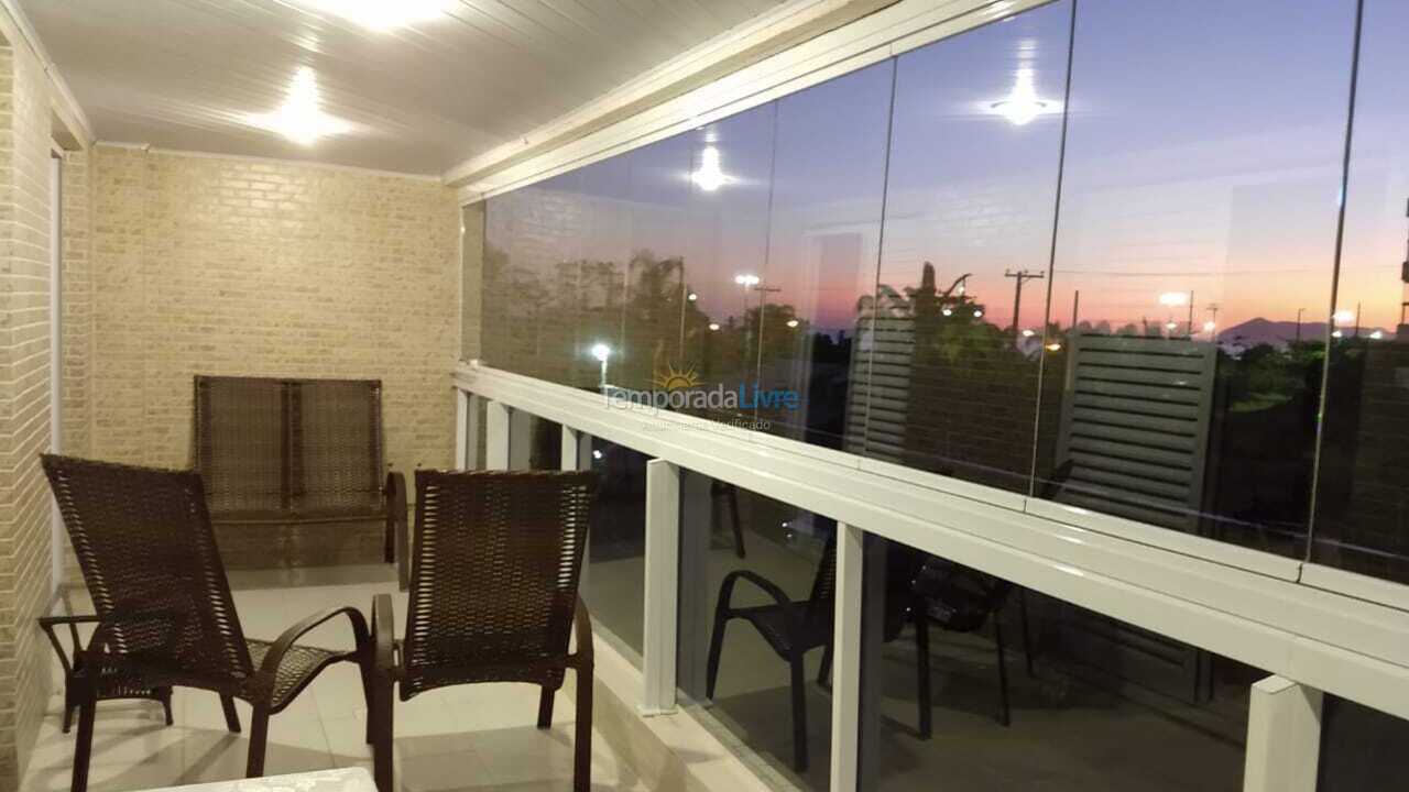 Apartamento para aluguel de temporada em Bertioga (Praia do Indaiá)
