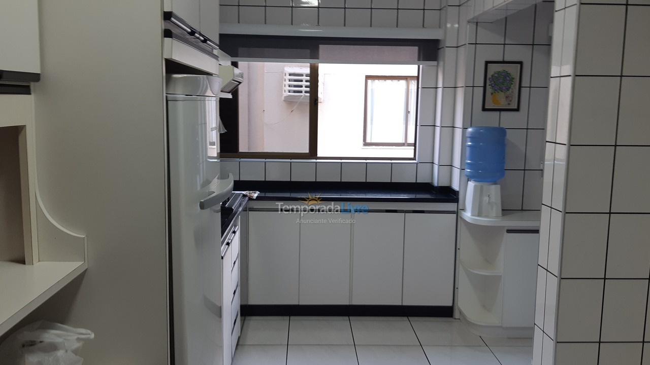 Apartment for vacation rental in Itapema (Meia Praia)