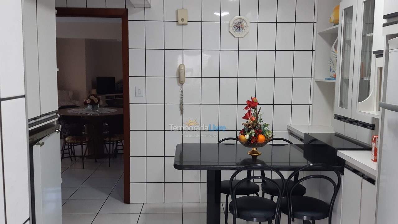 Apartment for vacation rental in Itapema (Meia Praia)