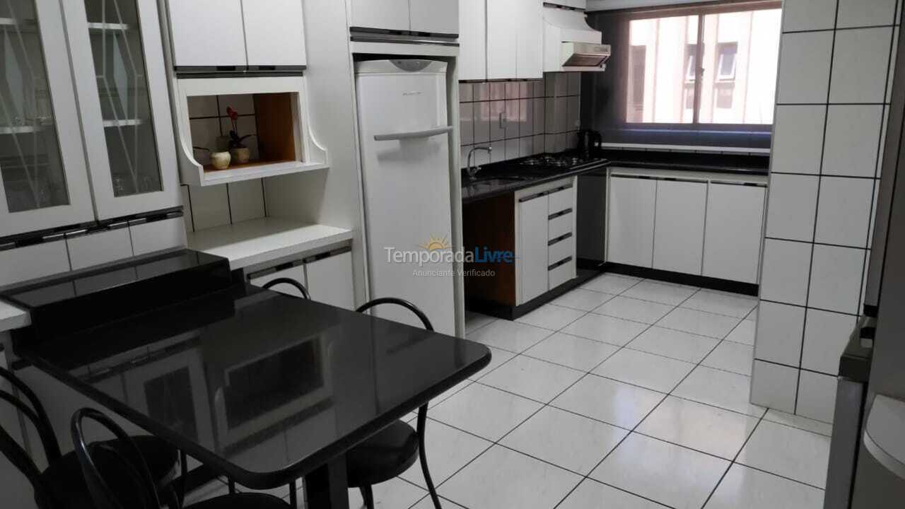 Apartment for vacation rental in Itapema (Meia Praia)