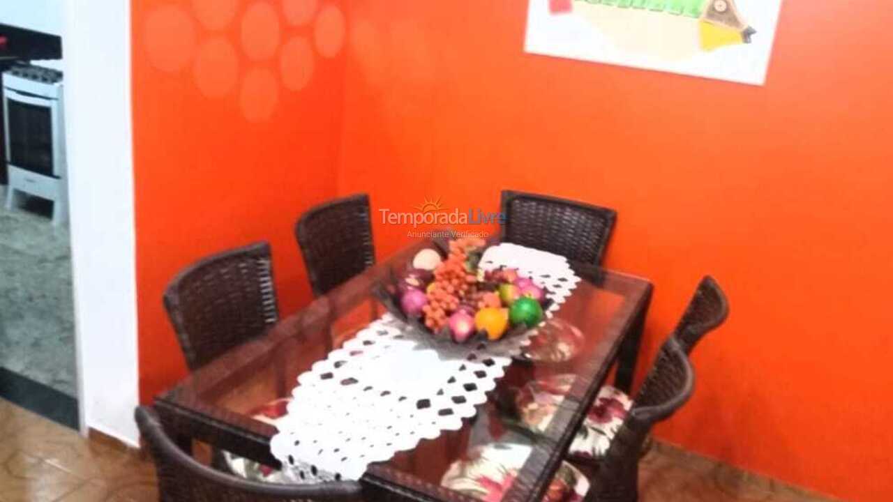 Apartment for vacation rental in Praia Grande (Vila Tupi)