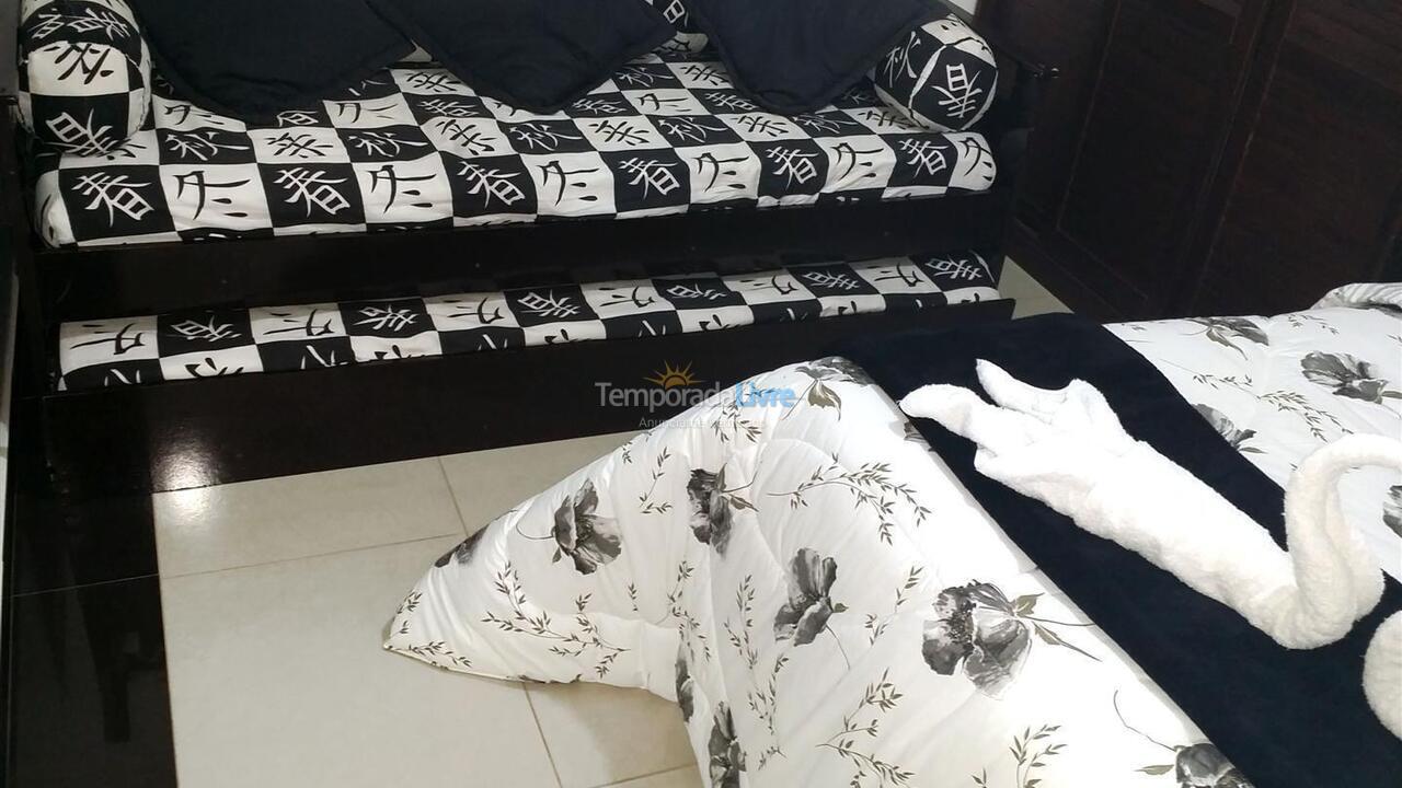 Apartamento para aluguel de temporada em Guarujá (Pitangueiras)