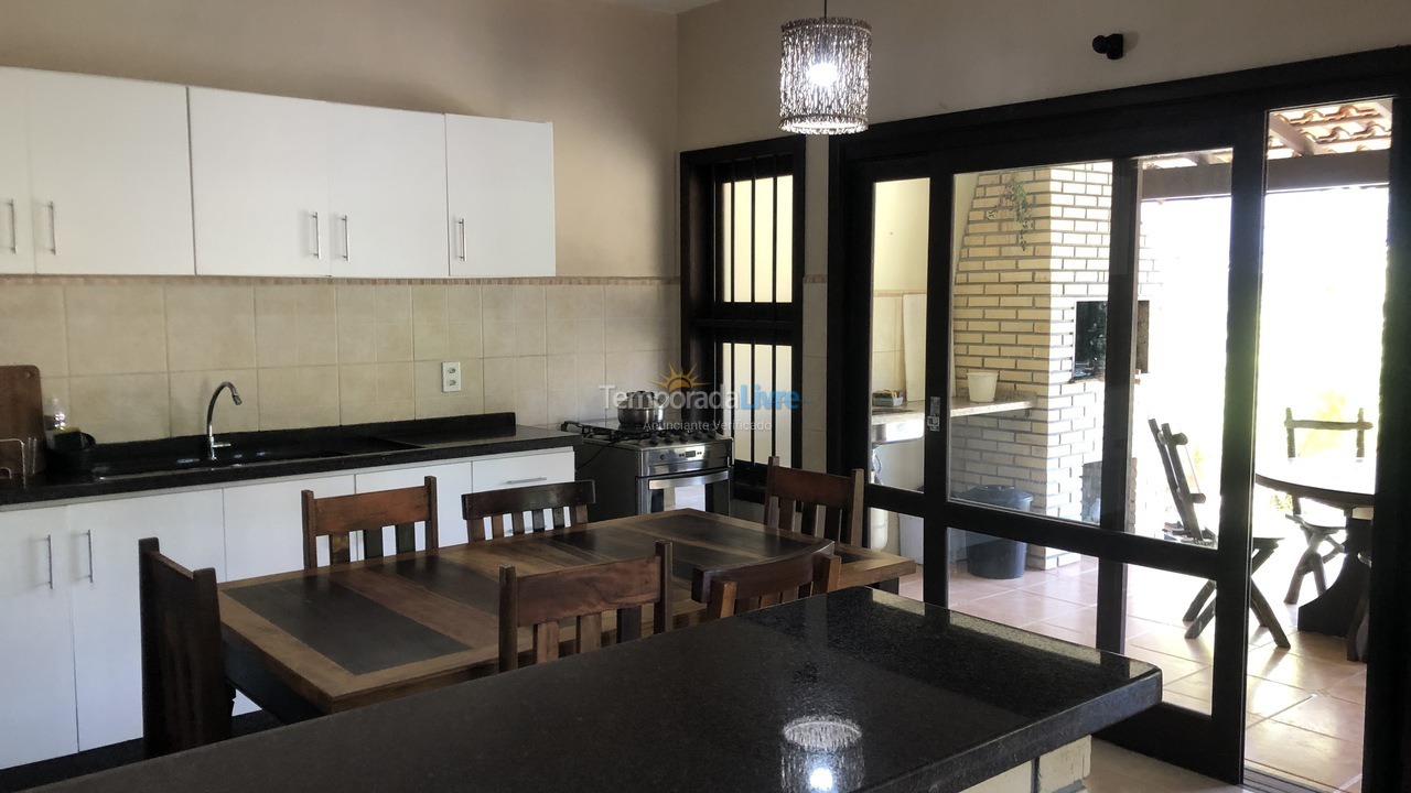 Casa para alquiler de vacaciones em Garopaba (Praia da Ferrugem)