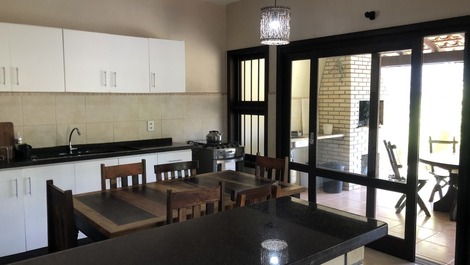 CASA GRANDE Y CÓMODA A 50 METROS DEL MAR EN PRAIA DA FERRUGEM