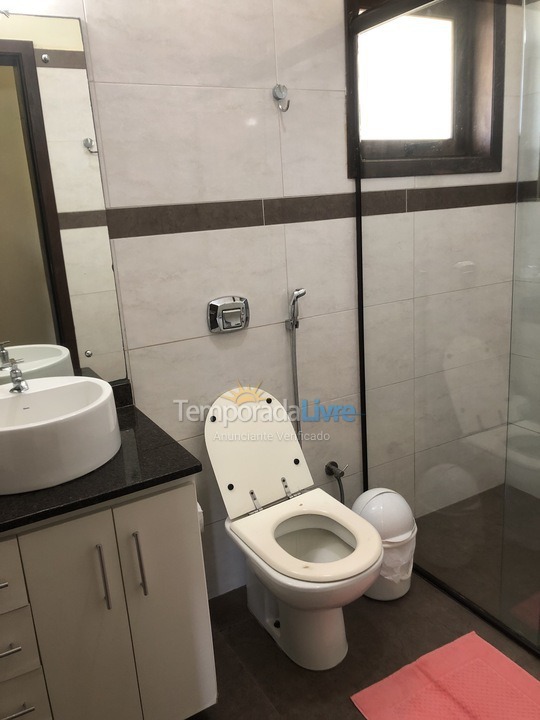 Casa para alquiler de vacaciones em Garopaba (Praia da Ferrugem)