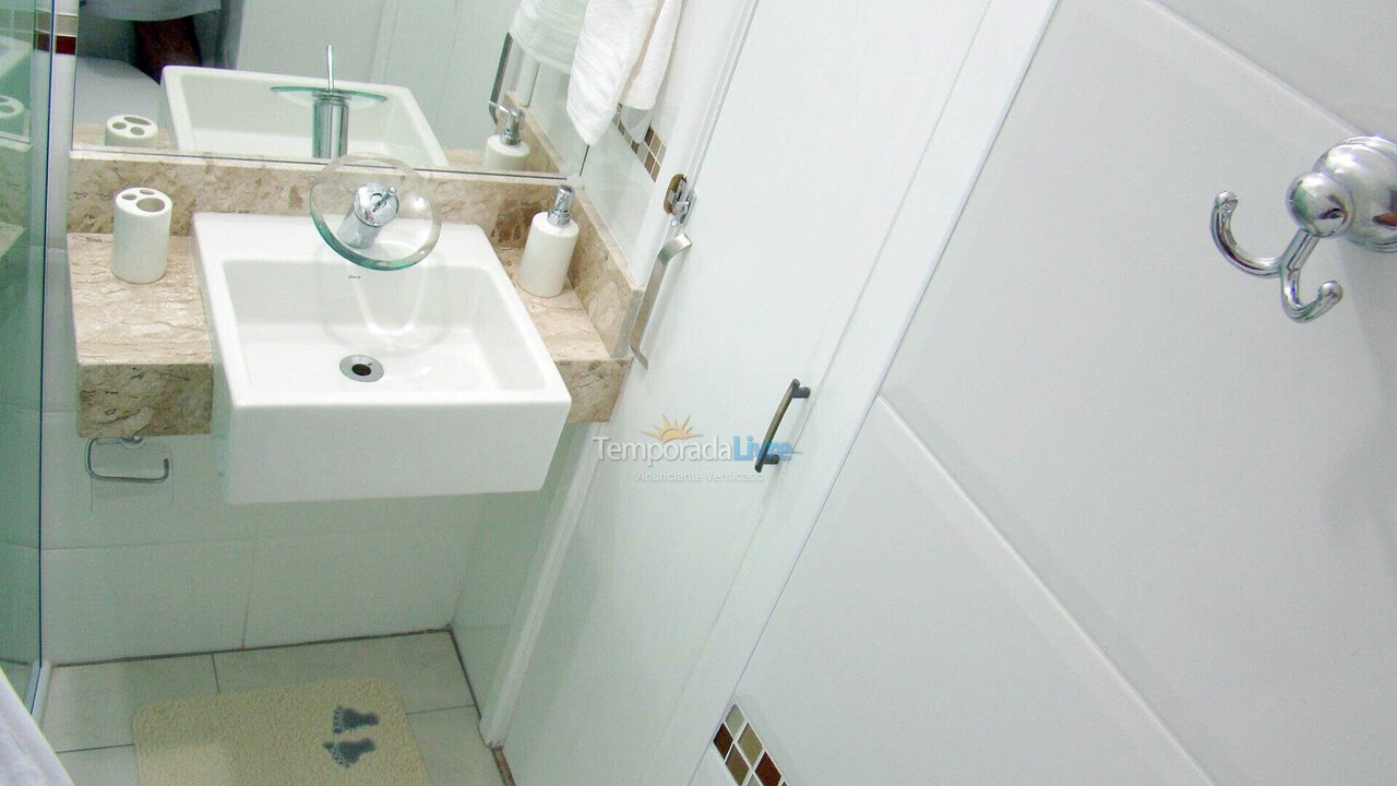 Apartment for vacation rental in Guarujá (Pitangueiras)