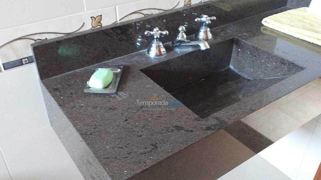 Casa para aluguel de temporada em Palhoça (Guarda do Embaú)