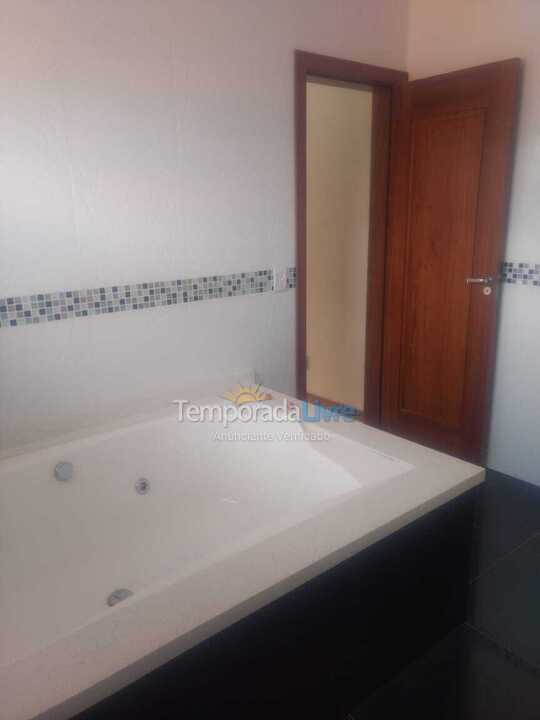 Casa para aluguel de temporada em Palhoça (Guarda do Embaú)