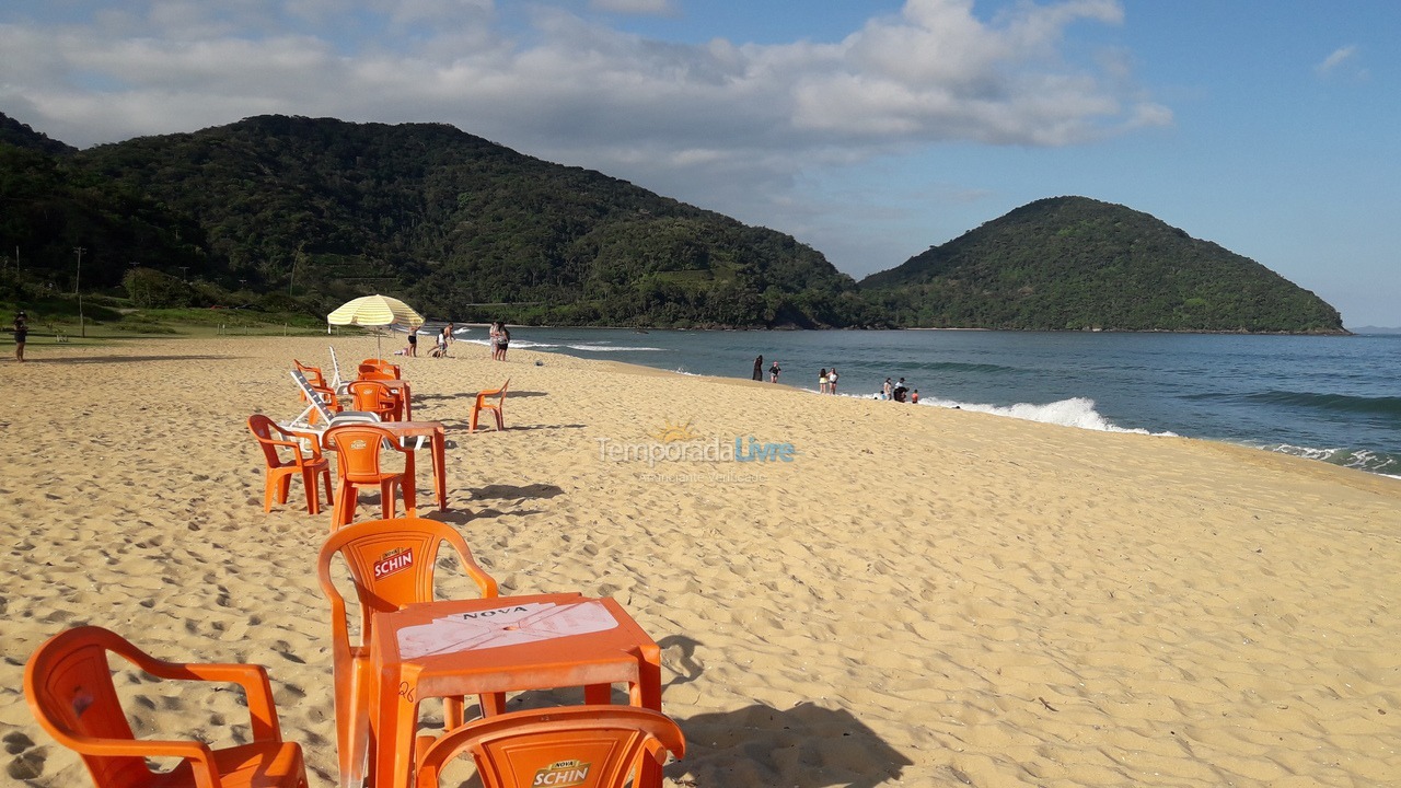 Apartamento para aluguel de temporada em Ubatuba (Itaguá)