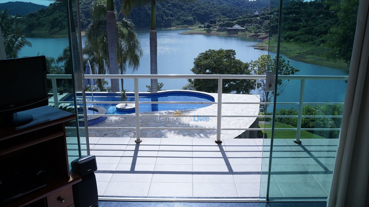 House for vacation rental in Igaratá (Almeida Prado Portal de Igarata)