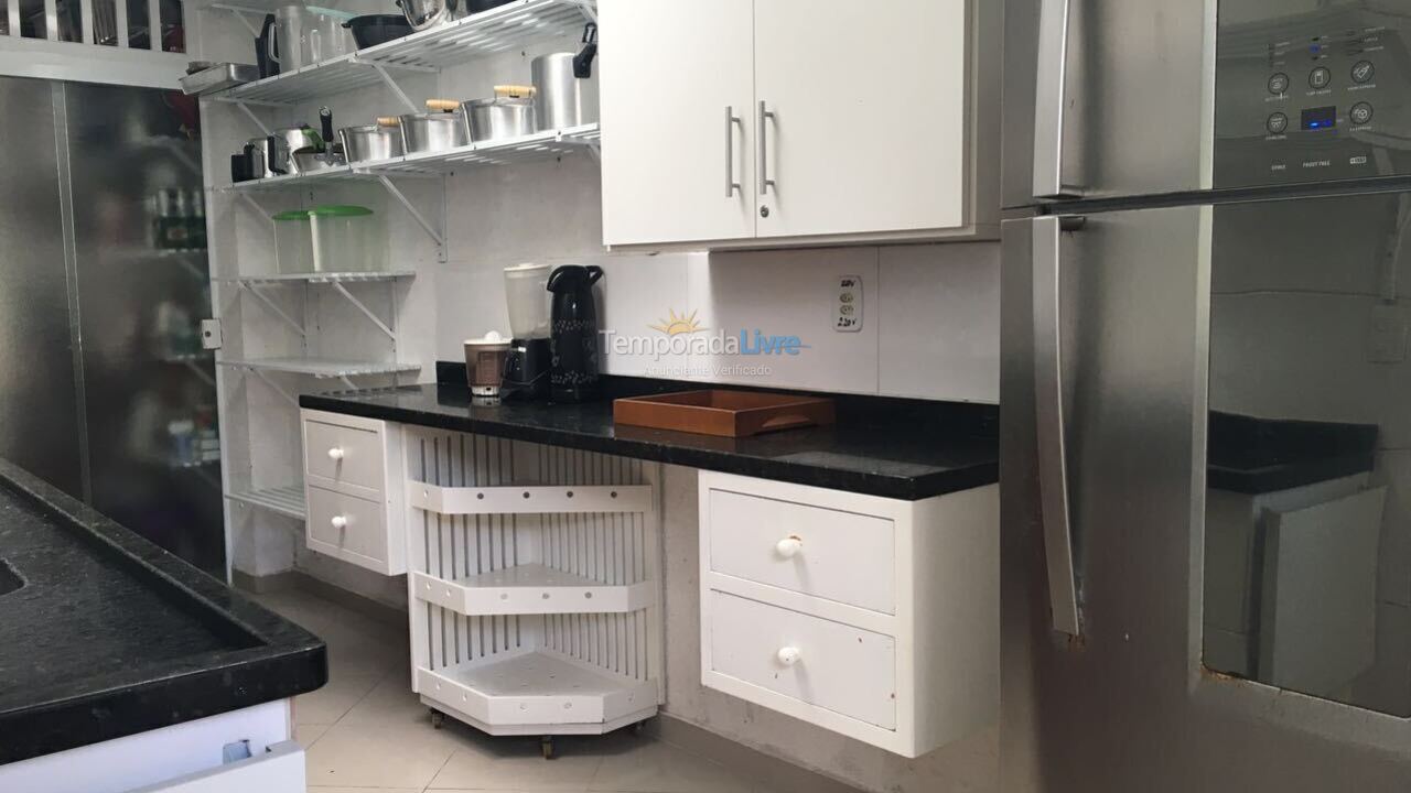 Casa para aluguel de temporada em Ubatuba (Praia Grande)