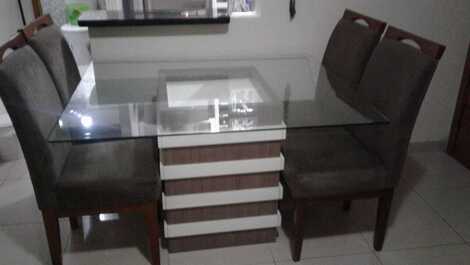 Season Apt in Guarujá, 2 bedrooms next to Roldao Atacadista