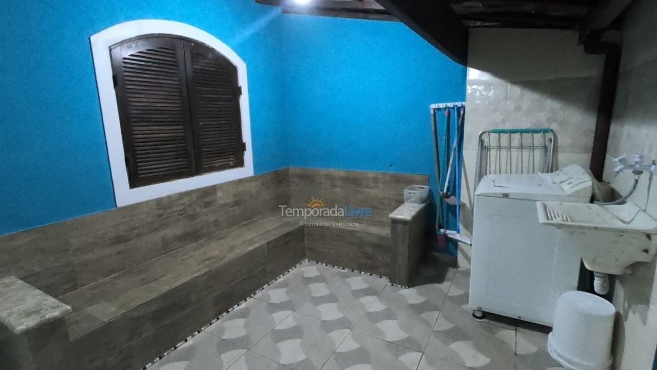 Casa para aluguel de temporada em Caraguatatuba (Praia da Mococa)