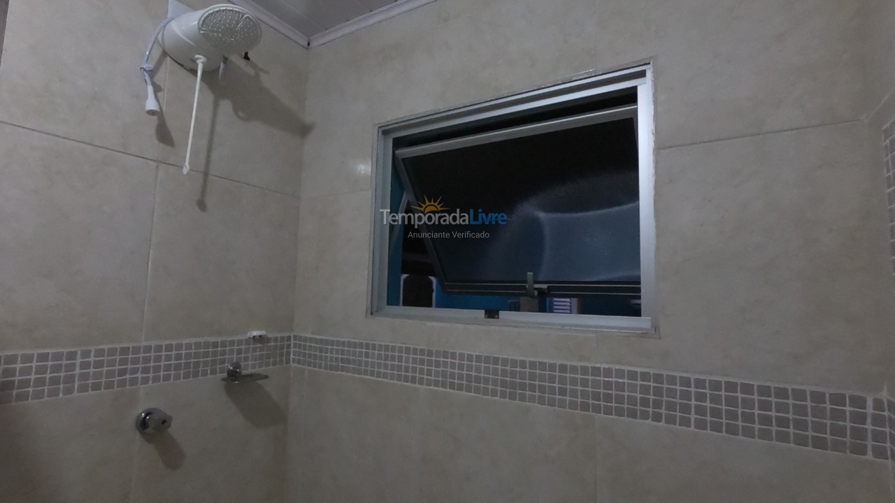 Casa para aluguel de temporada em Caraguatatuba (Praia da Mococa)