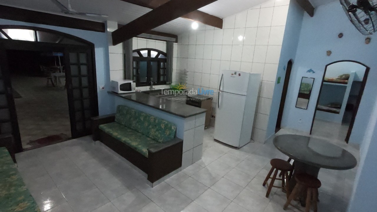 Casa para aluguel de temporada em Caraguatatuba (Praia da Mococa)