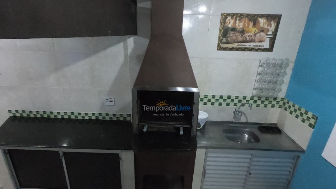 Casa para aluguel de temporada em Caraguatatuba (Praia da Mococa)