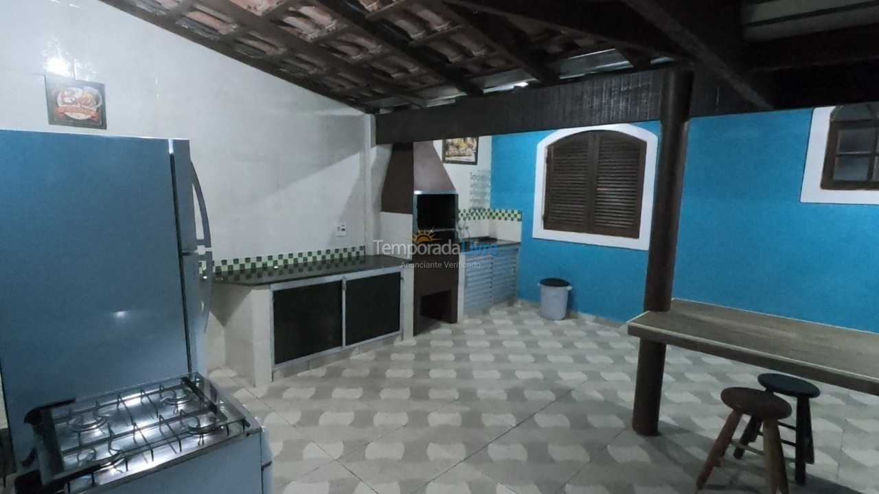 Casa para aluguel de temporada em Caraguatatuba (Praia da Mococa)