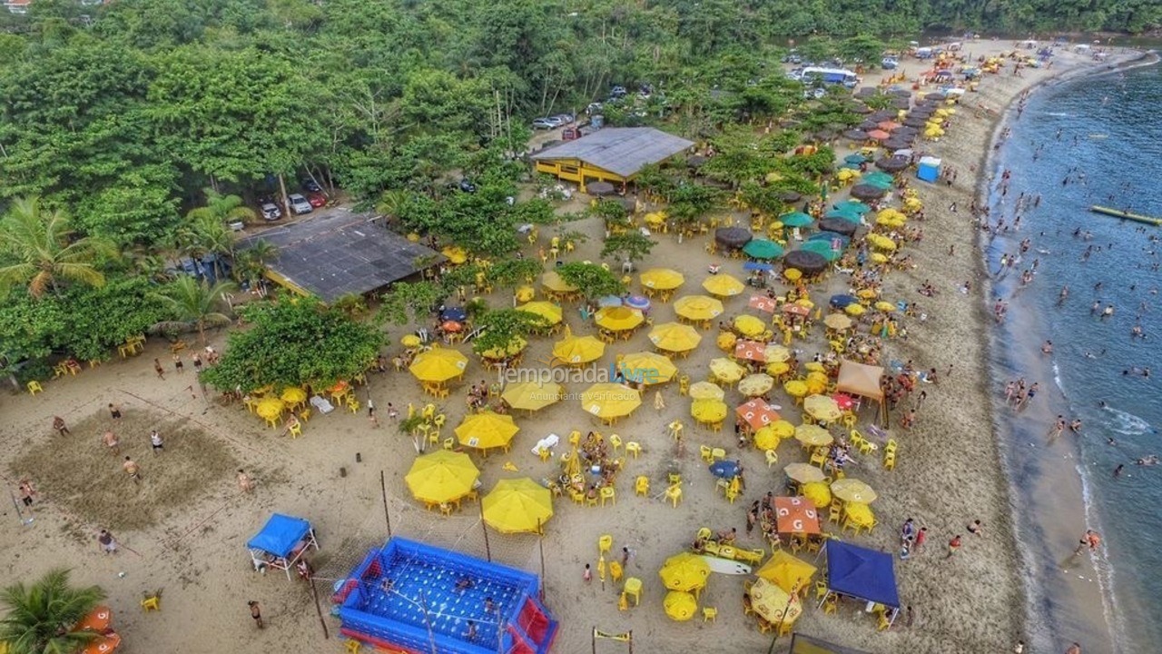 Casa para aluguel de temporada em Caraguatatuba (Praia da Mococa)