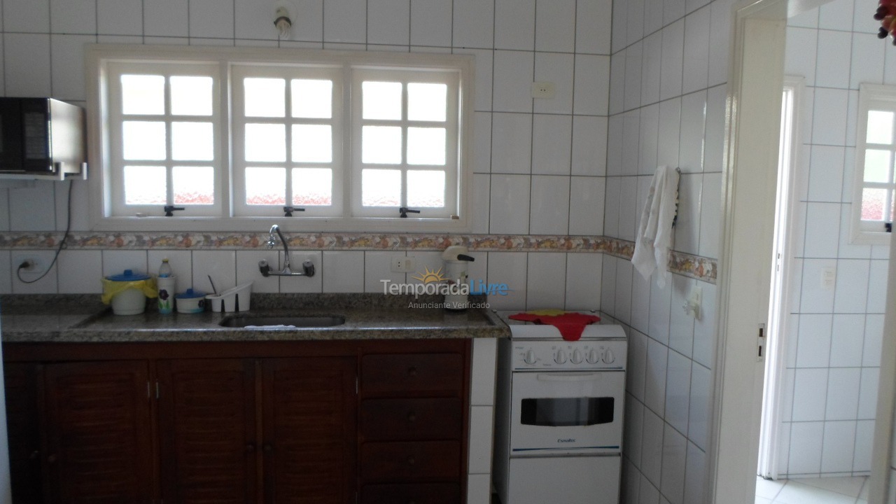 Casa para aluguel de temporada em Bertioga (Vista Linda)