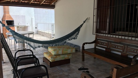 VACACIONES DE VERANO: PISCINA, WI-FI Y BARBACOA CUBIERTA.