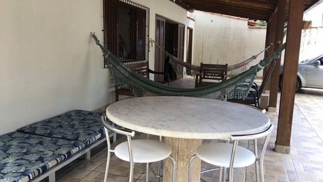 VACACIONES DE VERANO: PISCINA, WI-FI Y BARBACOA CUBIERTA.