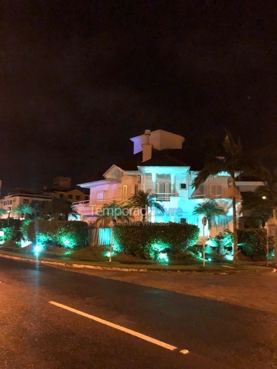 Casa para aluguel de temporada em Florianopolis (Jurerê Internacional)