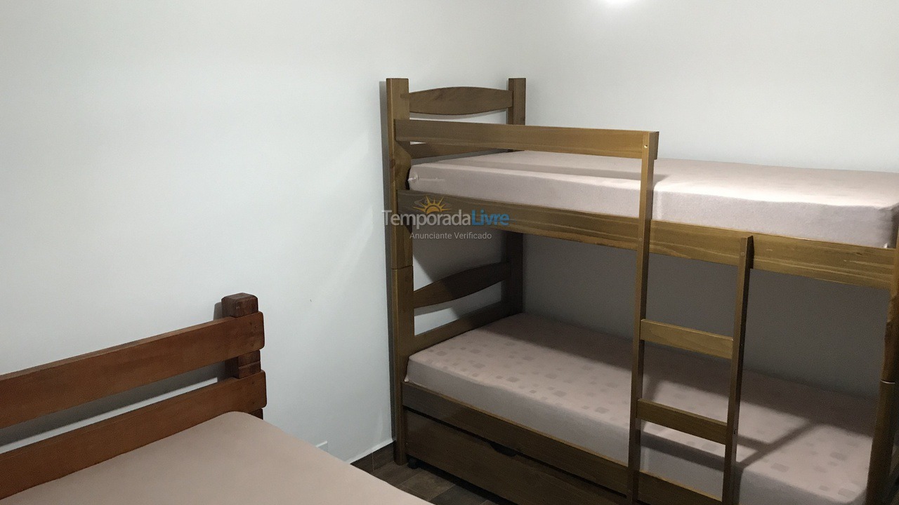 Casa para alquiler de vacaciones em Bertioga (Condominio Morada da Praia)