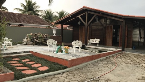 ENCANTADORA CASA CERCA DE LA PLAYA - PISCINA - 2 Dormitorios y 1 Suite