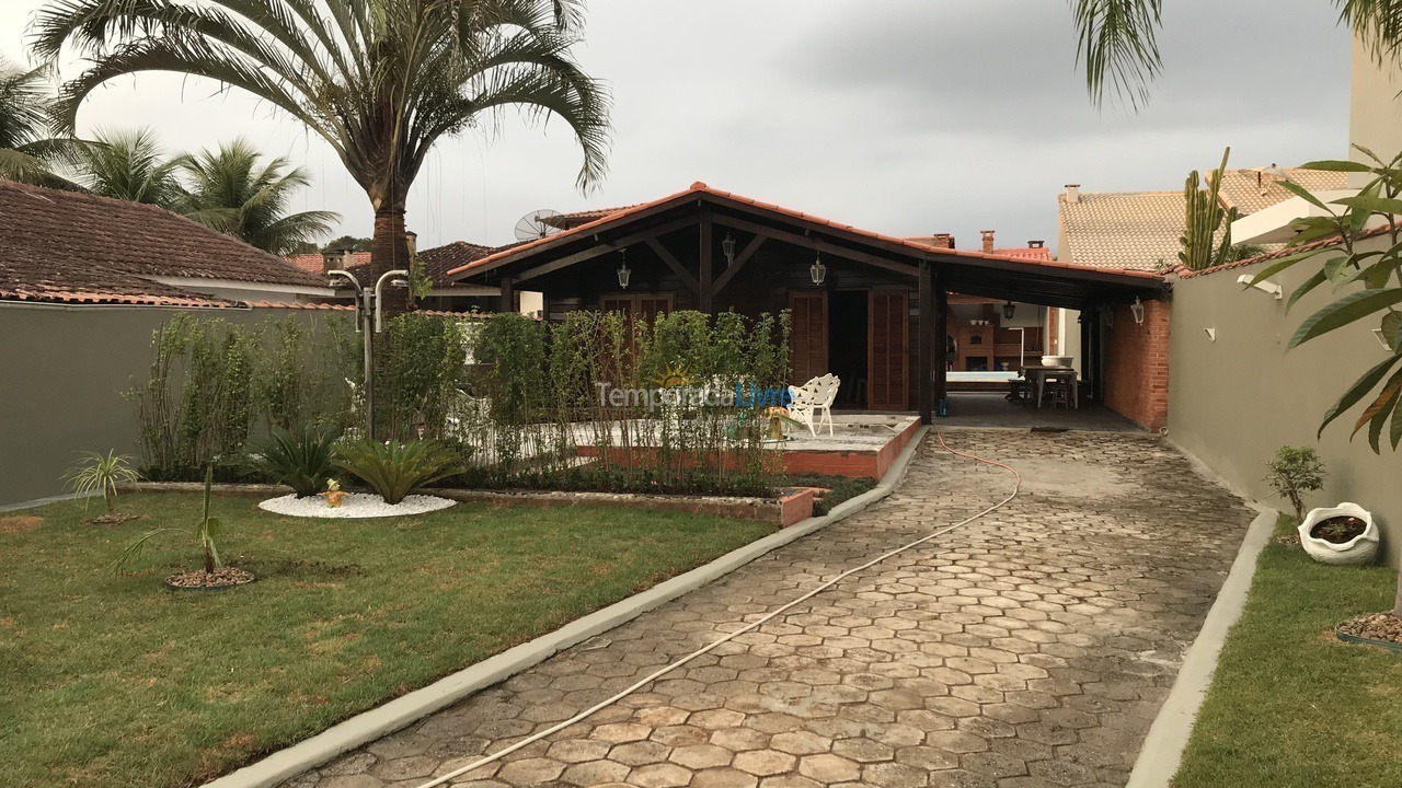 Casa para alquiler de vacaciones em Bertioga (Condominio Morada da Praia)