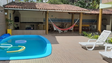 Casa en condominio PRAIA DE ACUIPE en ILHÉUS. CON PISCINA Y WIFI INT