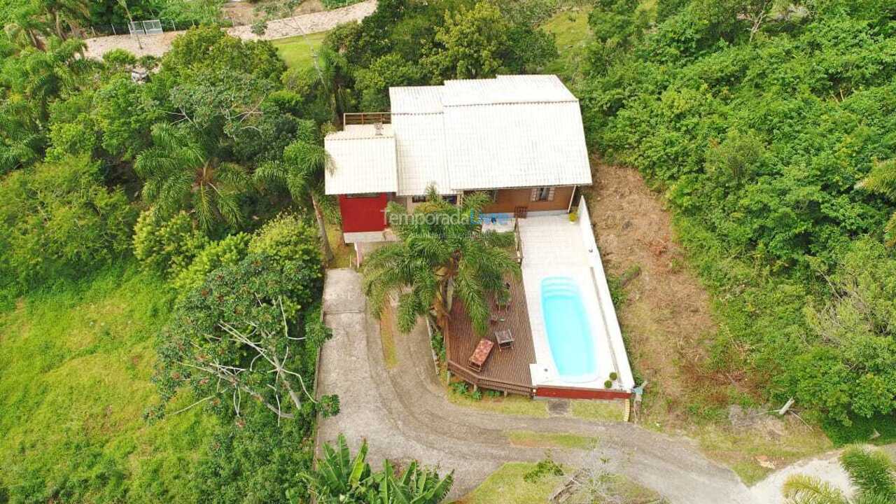 Casa para aluguel de temporada em Garopaba (Praia da Gamboa)