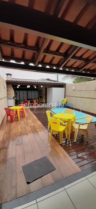 Casa para aluguel de temporada em Guarapari (Praia do Morro)