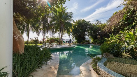 MAGNIFICA VILLA FINAMENTE DECORADA VISTA MAR - TEMPORADA E ANUAL