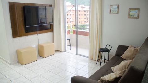 SALA COM SMART TV E WIFI