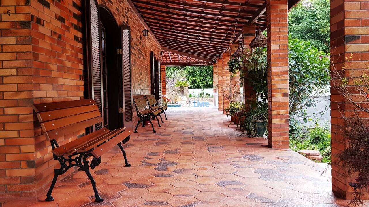 Granja para alquiler de vacaciones em Nazaré Paulista (Cuiabá)