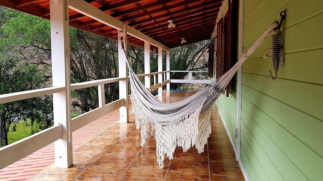 Granja para alquiler de vacaciones em Nazaré Paulista (Cuiabá)