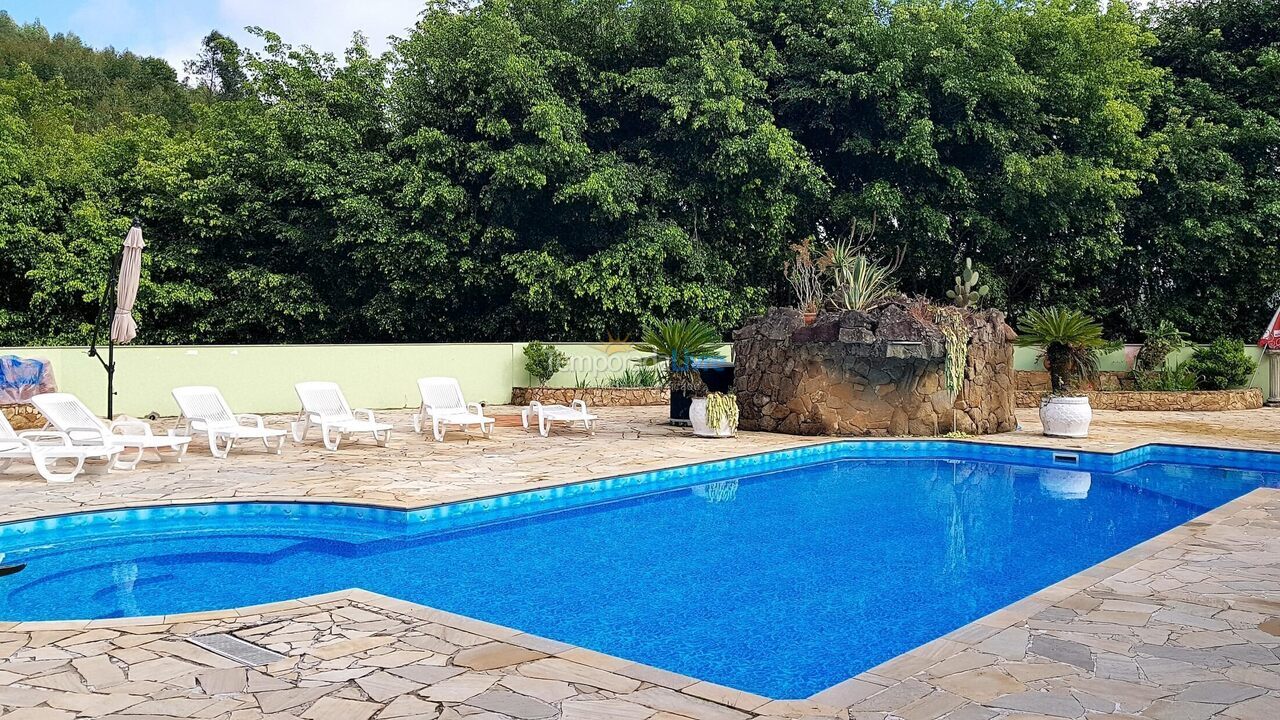 Granja para alquiler de vacaciones em Nazaré Paulista (Cuiabá)