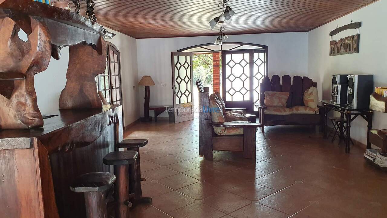 Granja para alquiler de vacaciones em Nazaré Paulista (Cuiabá)