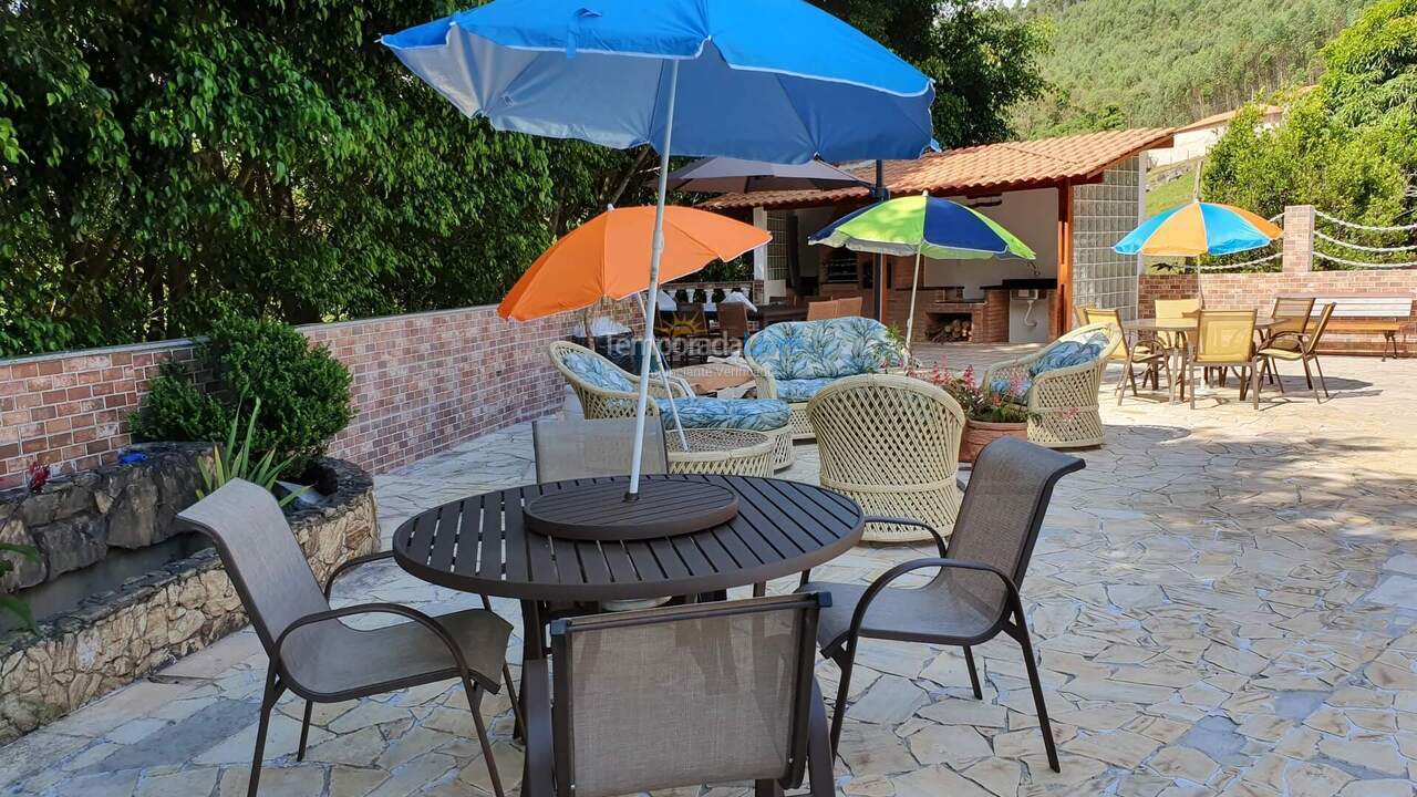 Granja para alquiler de vacaciones em Nazaré Paulista (Cuiabá)