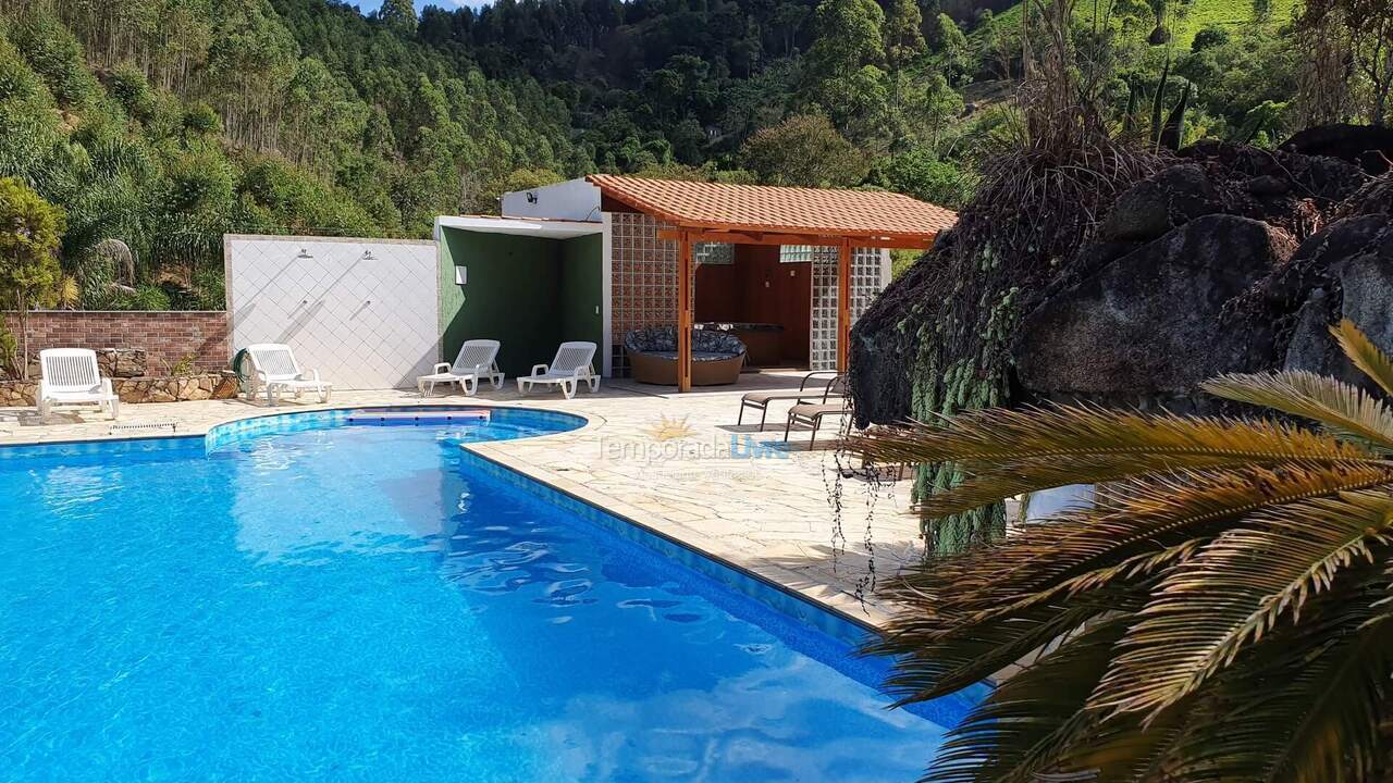 Granja para alquiler de vacaciones em Nazaré Paulista (Cuiabá)