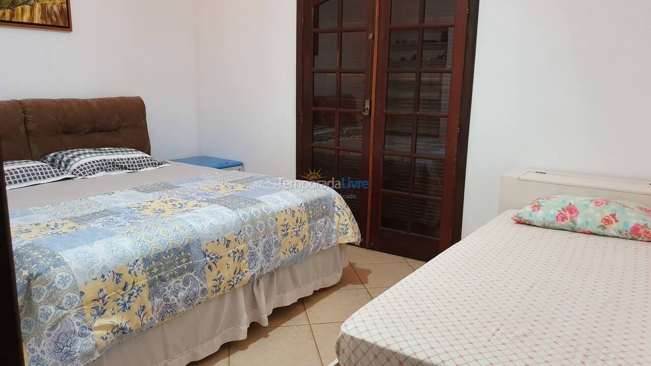 Granja para alquiler de vacaciones em Nazaré Paulista (Cuiabá)