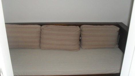 3 bedroom seaside apartment