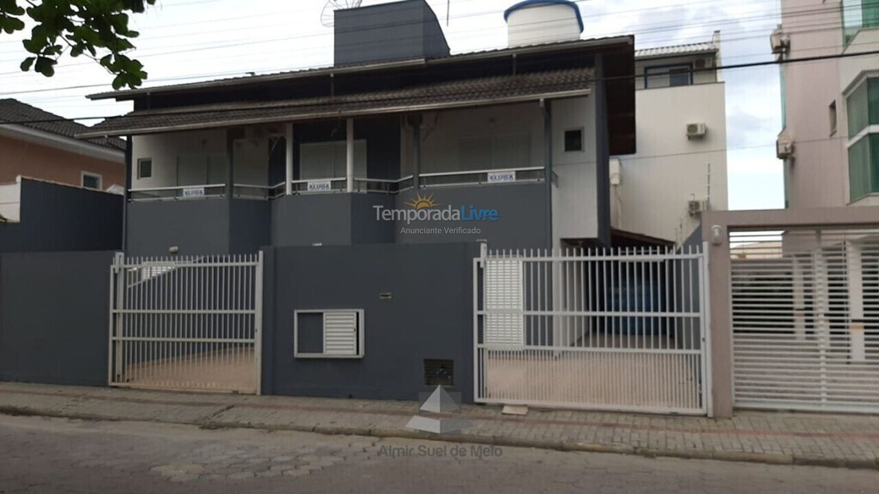 Casa para alquiler de vacaciones em Bombinhas (Praia de Bombas)