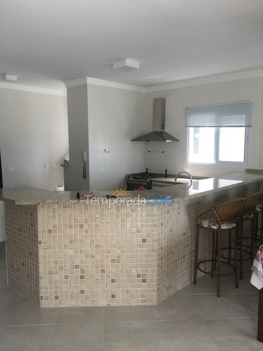 Apartamento para aluguel de temporada em Ubatuba (Praia Grande)