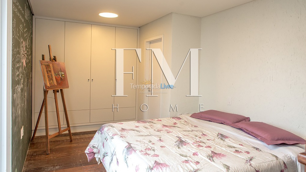 Casa para aluguel de temporada em Florianópolis (Jurere Tradicional)