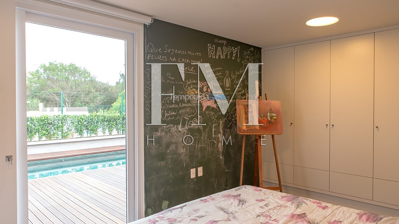 Casa para aluguel de temporada em Florianópolis (Jurere Tradicional)