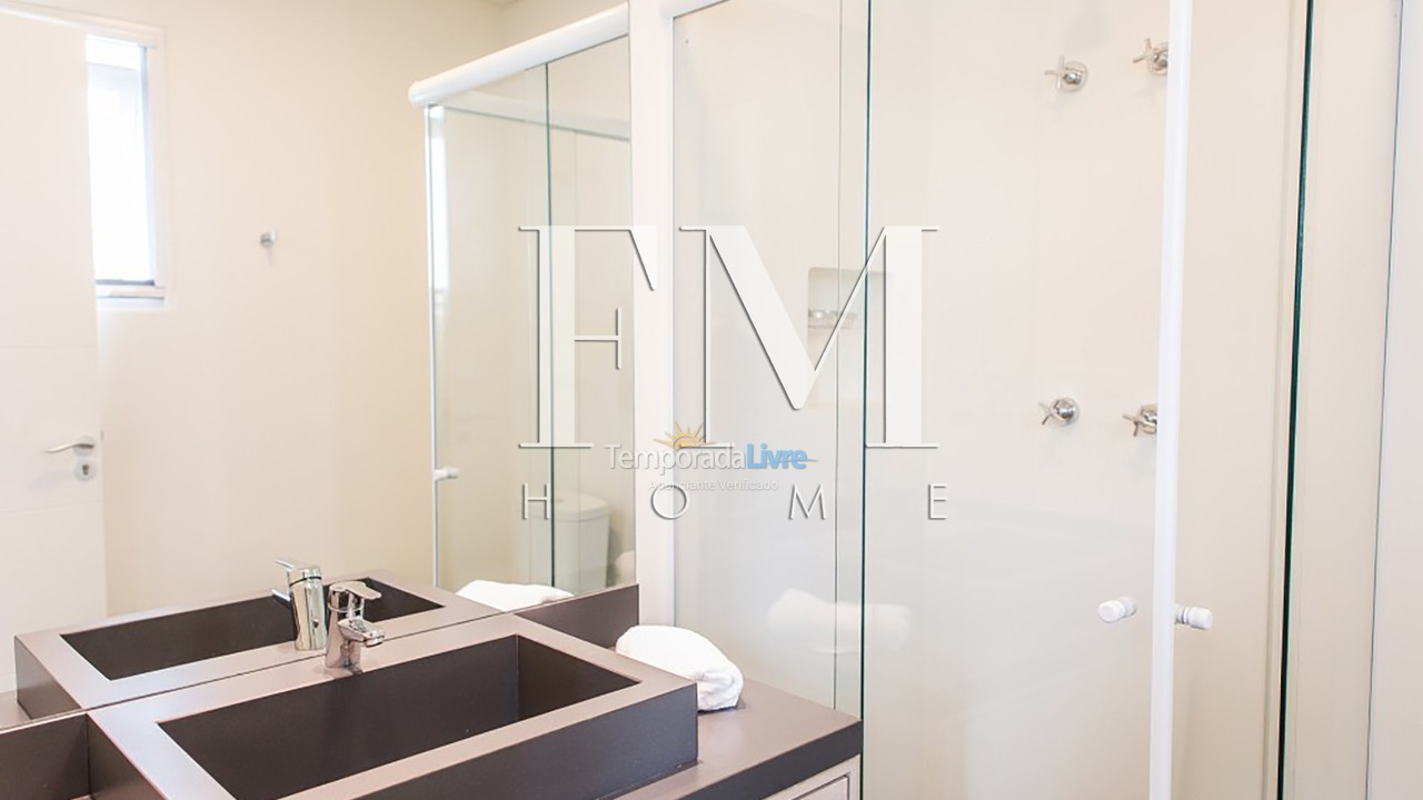 Casa para aluguel de temporada em Florianópolis (Jurere Tradicional)