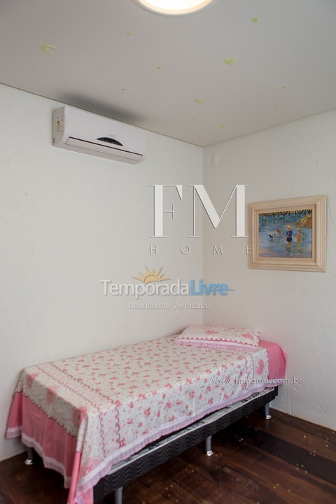 Casa para aluguel de temporada em Florianópolis (Jurere Tradicional)